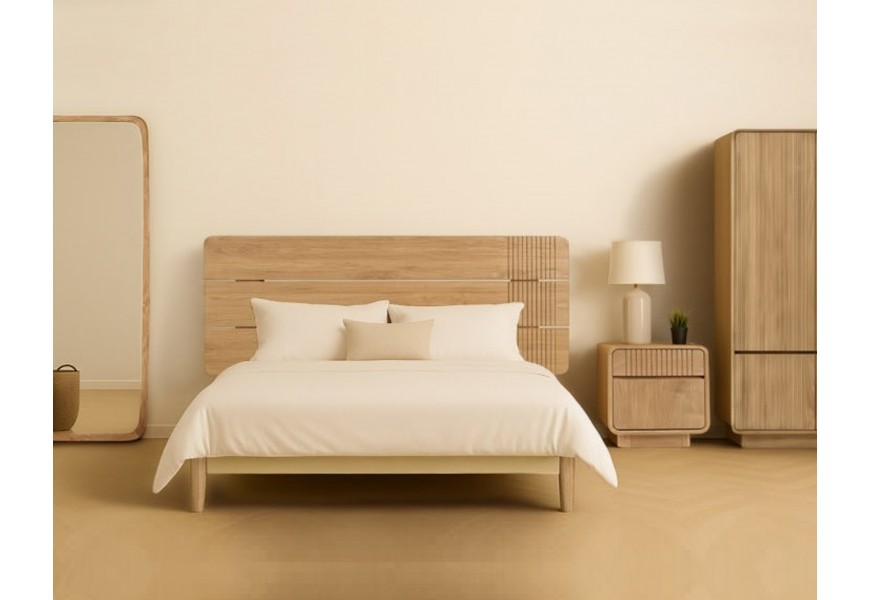 Luxusn&aacute; retro sp&aacute;lňov&aacute; zostava Riga z mas&iacute;vneho teakov&eacute;ho dreva v svetlej hnedej farbe s minimalistick&yacute;m line&aacute;rnym zdoben&iacute;m