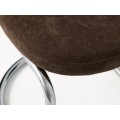 Modern&aacute; konzolov&aacute; jed&aacute;lensk&aacute; stolička Kromo s lesklou chr&oacute;movou kon&scaron;trukciou a tmav&yacute;m hned&yacute;m ženilkov&yacute;m poťahom 48 cm