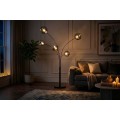 Modern&aacute; dizajnov&aacute; stojaca lampa Kalan s piatimi atypick&yacute;mi sklenen&yacute;mi tienidlami v sivej a čiernej farbe 202 cm