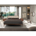 Luxusn&eacute; modern&eacute; ov&aacute;lne n&aacute;stenn&eacute; zrkadlo Vita Naturale s minimalistick&yacute;m orechov&yacute;m hned&yacute;m hladk&yacute;m r&aacute;mom 120 cm