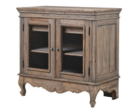 Luxusn&yacute; vidiecky mas&iacute;vny vintage dvojdverov&yacute; pr&iacute;born&iacute;k Kolonial z recyklovan&eacute;ho dreva vo svetlej hnedej farbe s patinovan&yacute;m efektom a v&yacute;raznou rustik&aacute;lnou &scaron;trukt&uacute;rou s jemn&yacute;m kovov&yacute;m v&yacute;pletom dvierok a predn&yacute;mi kabriolov&yacute;mi nohami s vyrez&aacute;van&yacute;m zdoben&iacute;m