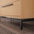 Luxusn&yacute; mas&iacute;vny TV stol&iacute;k Estoril so z&aacute;suvkami a dvierkami 154cm