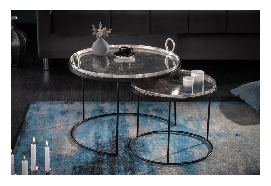 Modern&yacute; set dvoch okr&uacute;hlych pr&iacute;ručn&yacute;ch stol&iacute;kov Elements z kovu 62cm