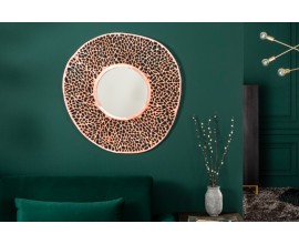 Dizajnov&eacute; art-deco z&aacute;vesn&eacute; zrkadlo Girvan s kruhov&yacute;m kovov&yacute;m r&aacute;mom medenej farby
