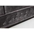 Chesterfield luxusn&aacute; zamatov&aacute; trojsedačka Lobella v sivej farbe 205cm