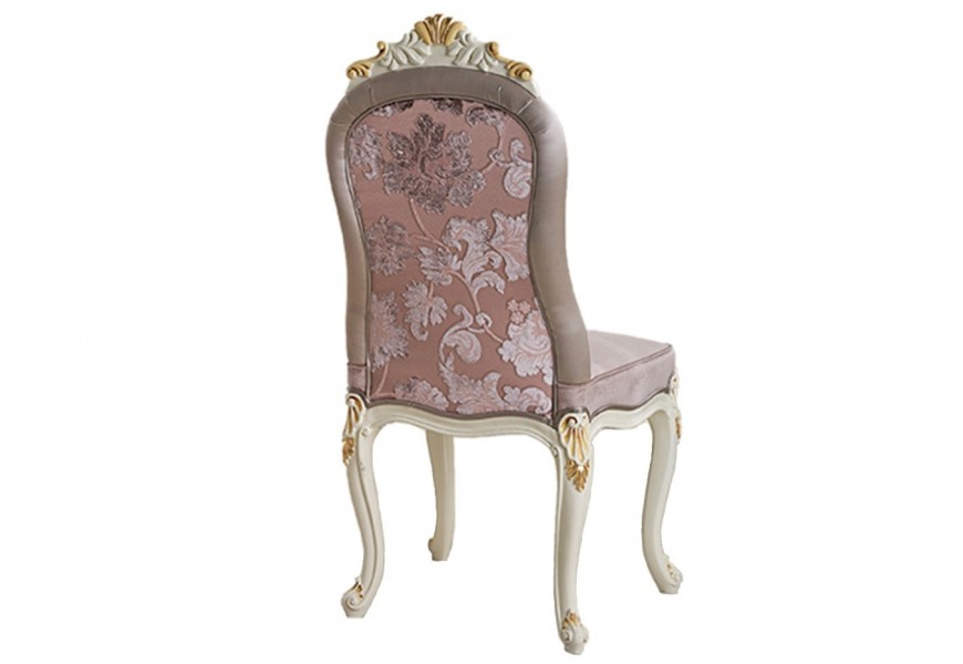 Jedinečná zdobená stolička Pasiones v bielom klasickom masívnom prevedení so starofialovým čalúnením