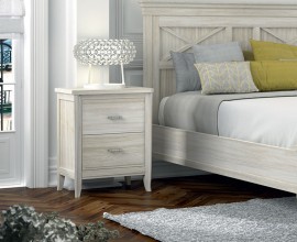 Modern&yacute; dizajnov&yacute; nočn&yacute; stol&iacute;k Genova s minimalistick&yacute;m dizajnom a s dvomi z&aacute;suvkami 56cm
