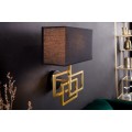 Nástenná lampa Metalia so zlatým kovovým geometrickým podstavcom a tienidlom