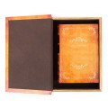 &Scaron;t&yacute;lov&yacute; kožen&yacute; set kn&iacute;h H.B. Stowe v oranžovej farbe s dekorat&iacute;vnym vzhľadom 27cm