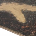 Art deco konferenčn&yacute; stol&iacute;k Oxidia so zlatou kovovou kon&scaron;trukciou s efektom oxid&aacute;cie a sklenenou povrchovou doskou 122cm