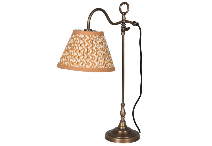 Štýlová stolná lampa Cuenca s vintage mosadznou konštrukciou z kovu a hnedo-bielym vzorovaným tienidlom