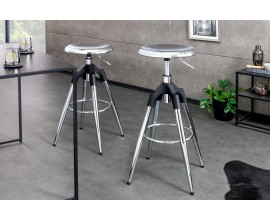 Dizajnov&aacute; glamour barov&aacute; otočn&aacute; okr&uacute;hla stolička Zalias v striebornej chromovanej farbe 74-82 cm 