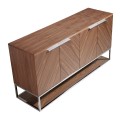 Luxusn&yacute; modern&yacute; &scaron;tvordverov&yacute; pr&iacute;born&iacute;k Vita Naturale v pr&iacute;rodnej hnedej farbe so vzorom rybej kosti a chr&oacute;mov&yacute;mi detailmi 160 cm