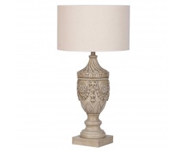 &Scaron;t&yacute;lov&aacute; orient&aacute;lna stoln&aacute; lampa Reis s valcov&yacute;m tienidlom v b&eacute;žovej farbe s vyrez&aacute;vanou ornamentovou hnedou nohou