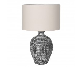 Dizajnov&aacute; keramick&aacute; stoln&aacute; lampa Melania so sivou oblou keramickou nohou vo vintage &scaron;t&yacute;le a valcov&yacute;m ľanov&yacute;m tienidlom v b&eacute;žovej farbe