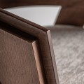 Luxusn&aacute; art deco mas&iacute;vna hned&aacute; jed&aacute;lensk&aacute; stolička Korezar s čal&uacute;nen&yacute;m text&uacute;rovan&yacute;m b&eacute;žov&yacute;m sedadlom 79 cm