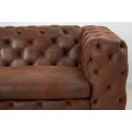Luxusn&aacute; chesterfield hned&aacute; kožen&aacute; pre&scaron;&iacute;van&aacute; trojmiestna sedačka Modern Barock s čiernymi kovov&yacute;mi nožičkami 235 cm