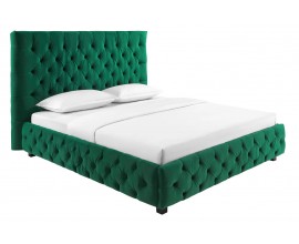 &Scaron;t&yacute;lov&aacute; čal&uacute;nen&aacute; manželsk&aacute; posteľ Kreon s chesterfield pre&scaron;&iacute;van&iacute;m v smaragdovej zelenej farbe so zamatov&yacute;m poťahom a nožičkami v čiernej farbe