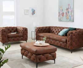 Dizajnov&aacute; modern&aacute; zostava ob&yacute;vacieho n&aacute;bytku Modern Barock s hned&yacute;m kožen&yacute;m poťahom a chesterfield pre&scaron;&iacute;van&iacute;m