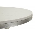 Art deco okr&uacute;hly biely pr&iacute;ručn&yacute; stol&iacute;k Florenzo s mramorovou doskou a striebornou kovovou podstavou 68 cm