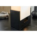 Modern&aacute; stoln&aacute; lampa Gina s obdĺžnikov&yacute;m b&eacute;žov&yacute;m tienidlom a čiernou podstavou s chr&oacute;mov&yacute;m detailom 26 cm