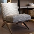Luxusn&eacute; retro kreslo Axis so siv&yacute;m poťahom a drevenou kon&scaron;trukciou v orechovom hnedom odtieni 79 cm